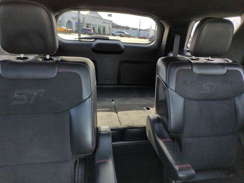 Used 2025 Ford Explorer ST image 11