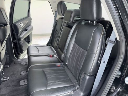 Used 2016 INFINITI QX60 FWD w/ Deluxe Technology Package image 2