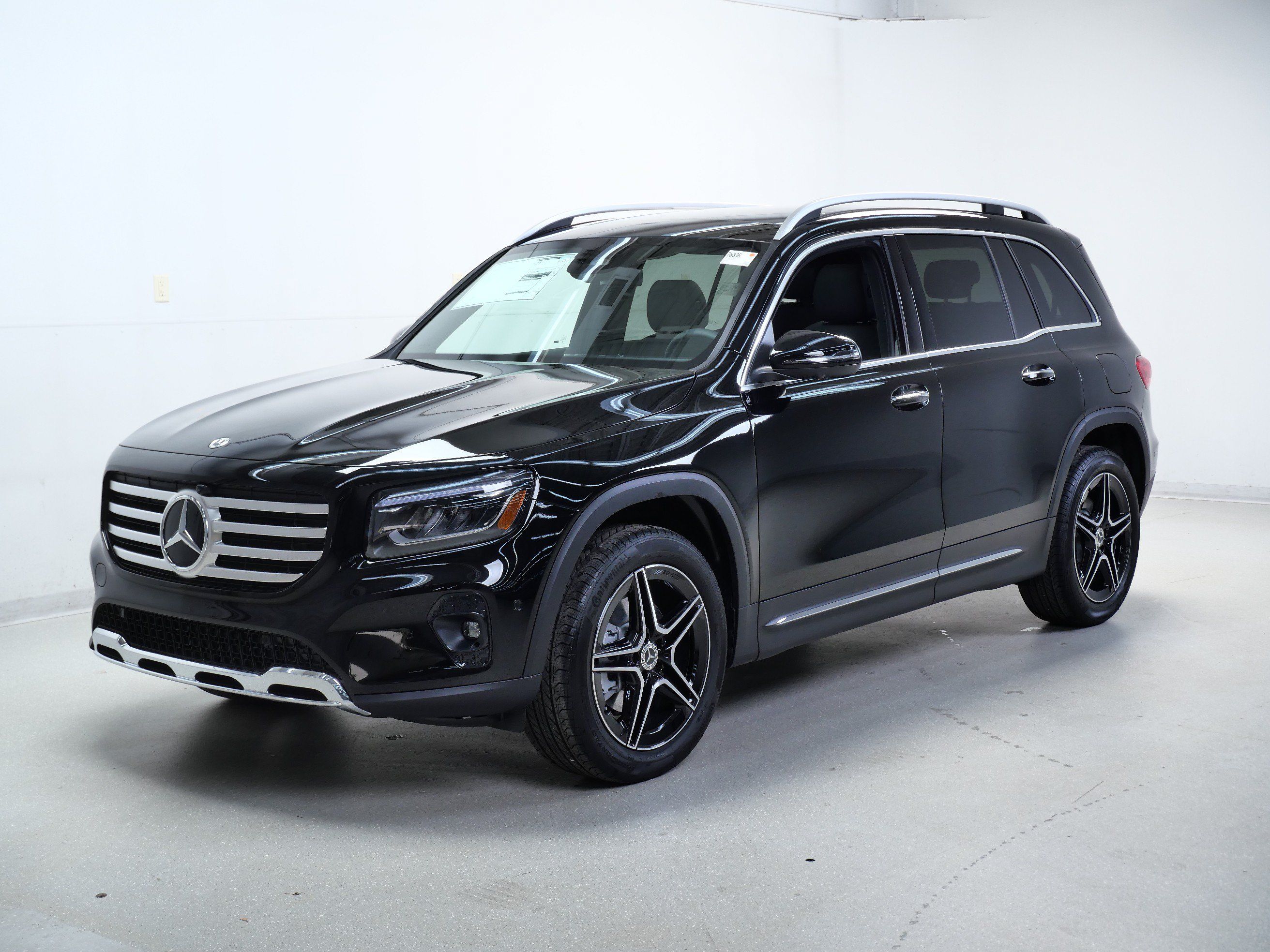 New 2026 Mercedes-Benz GLB 250 4MATIC image 4