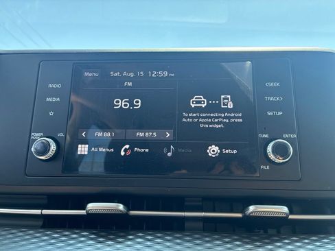 Used 2022 Kia Carnival LX FWD image 20
