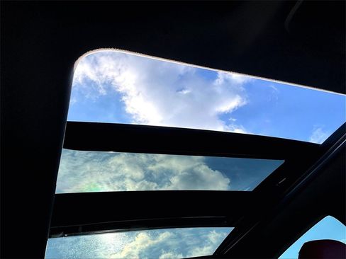 Used 2019 Toyota Camry XSE image 19