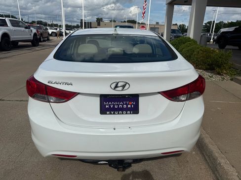 Used 2013 Hyundai Elantra GLS w/ Preferred Pkg FWD image 7