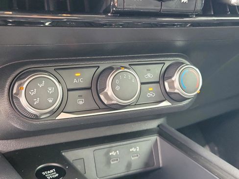 Certified 2025 Nissan Kicks SV image 16