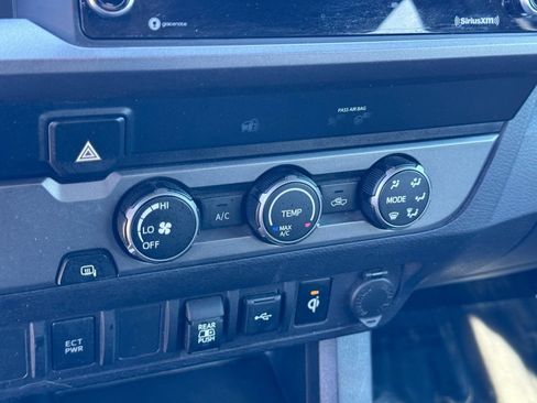 Used 2020 Toyota Tacoma TRD Off-Road image 29