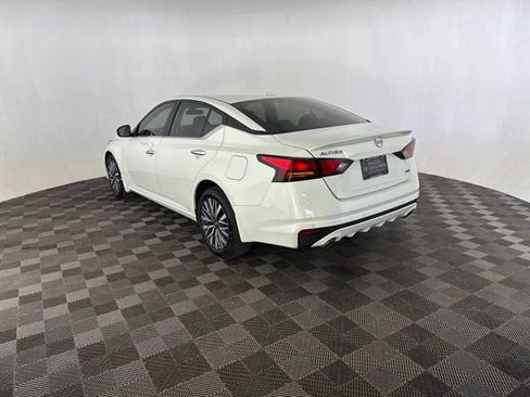 Used 2025 Nissan Altima 2.5 SV w/ SV Premium Package AWD/4WD image 7