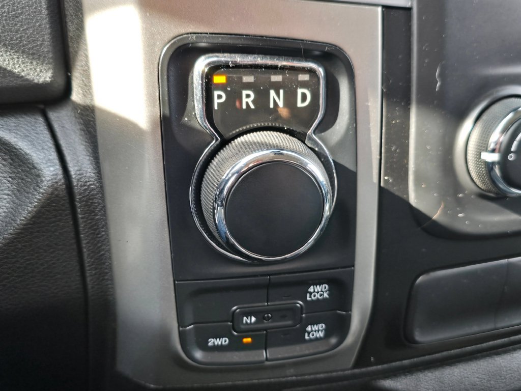 Used 2019 RAM 1500 Classic SLT AWD/4WD image 32