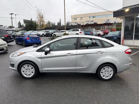 Used 2014 Ford Fiesta S image 3
