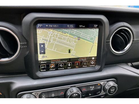 Used 2023 Jeep Wrangler Unlimited Sahara w/ Cold Weather Group AWD/4WD image 31