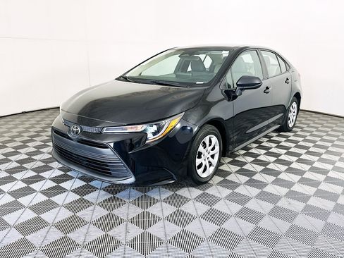 Used 2024 Toyota Corolla LE FWD image 7
