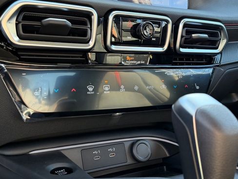 New 2026 Nissan Sentra SR w/ SR Premium Package image 28