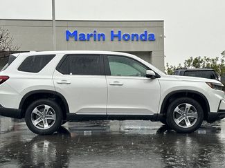 New 2025 Honda Pilot EX-L video 3