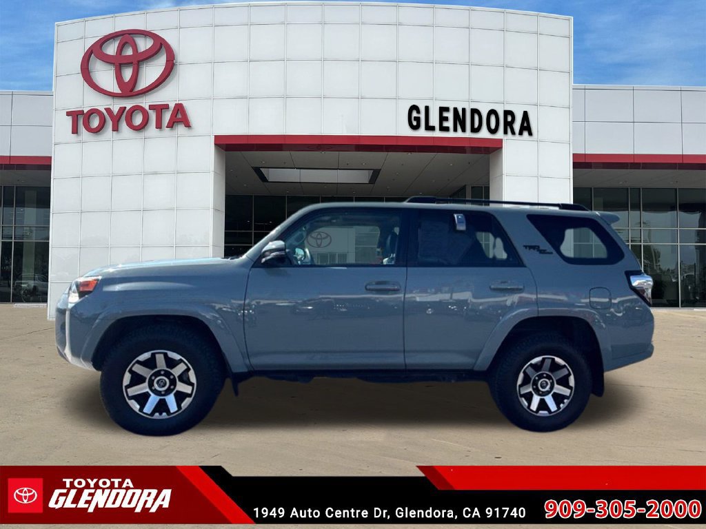 Certified 2022 Toyota 4Runner TRD Off-Road Premium AWD/4WD image 6