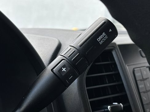 Used 2022 Ford F350 XL w/ Power Equipment Group image 19