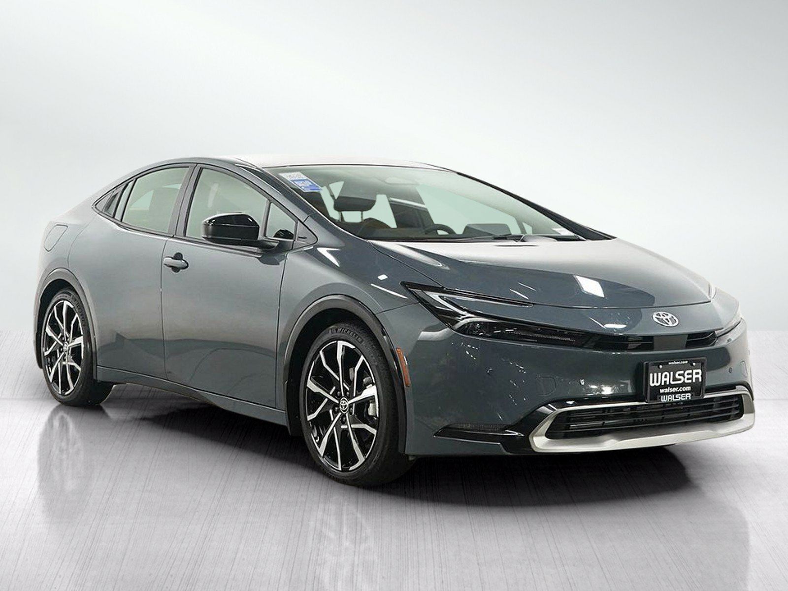 Used 2026 Toyota Prius Plug-In Hybrid FWD image 7