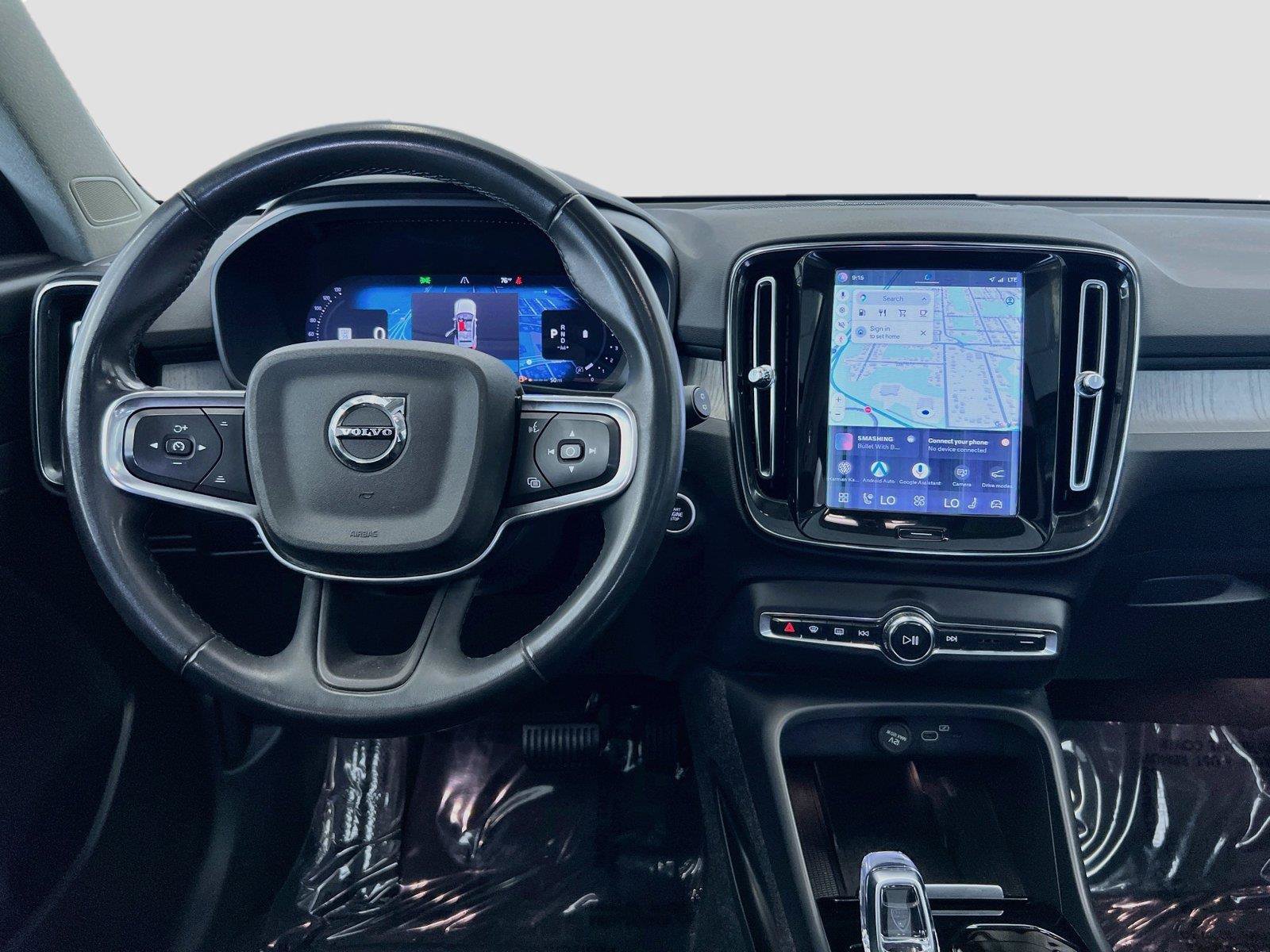 Used 2023 Volvo XC40 B5 Ultimate w/ Protection Package Premier AWD/4WD image 2