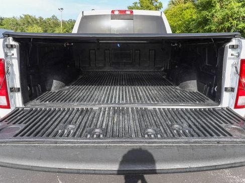 Used 2019 RAM 1500 Classic SLT RWD image 27