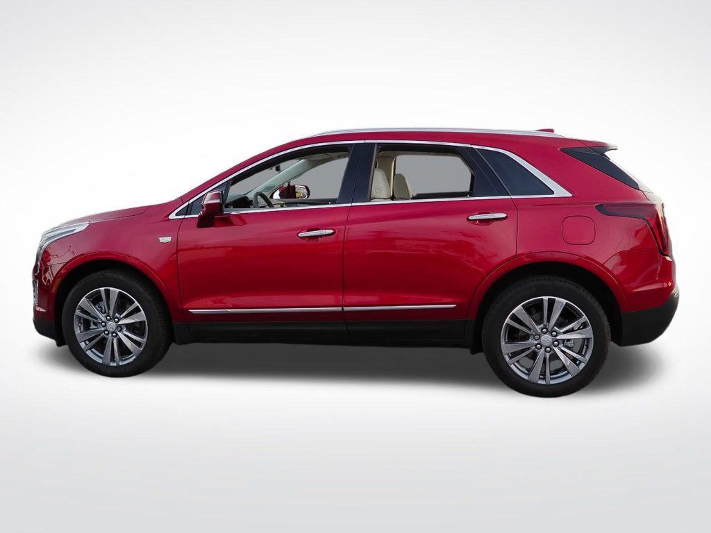 Certified 2025 Cadillac XT5 Premium Luxury FWD image 8