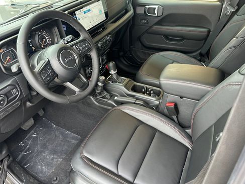 New 2025 Jeep Wrangler Rubicon w/ Xtreme 35 Tire Package image 11