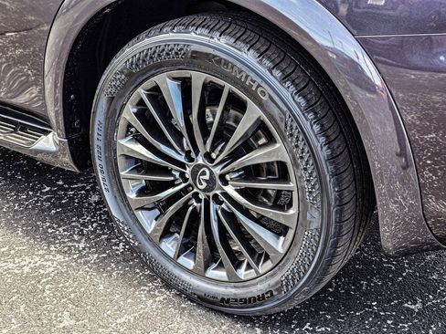 Used 2023 INFINITI QX80 Premium Select w/ All-Season Package image 11