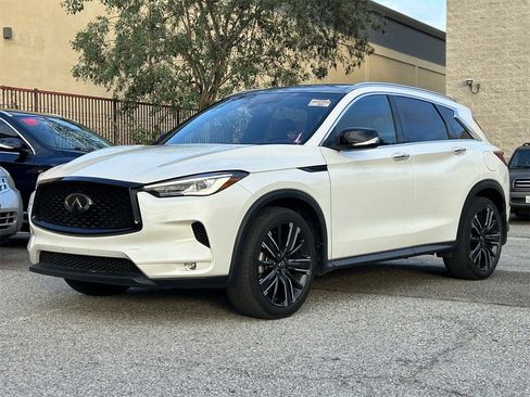 Certified 2022 INFINITI QX50 Luxe w/ Appearance Package image 2