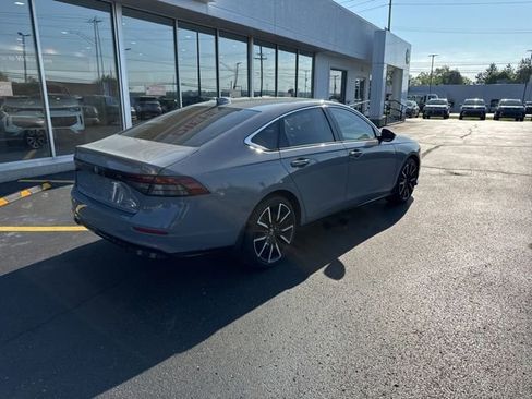 Used 2024 Honda Accord Touring image 8