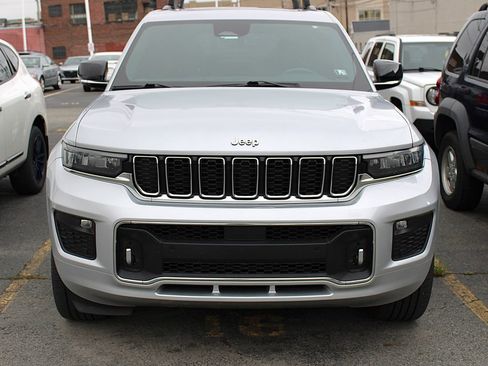 Certified 2021 Jeep Grand Cherokee L Overland w/ Luxury Tech Group IV AWD/4WD image 7