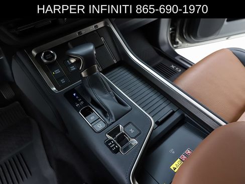 Used 2024 Lexus GX 550 w/ Accessory Package (2T) AWD/4WD image 25