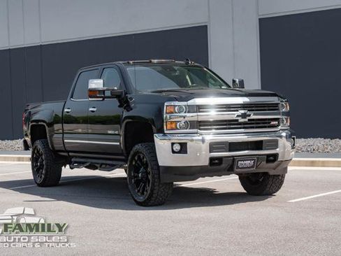 Used 2016 Chevrolet Silverado 3500 LTZ AWD/4WD image 16