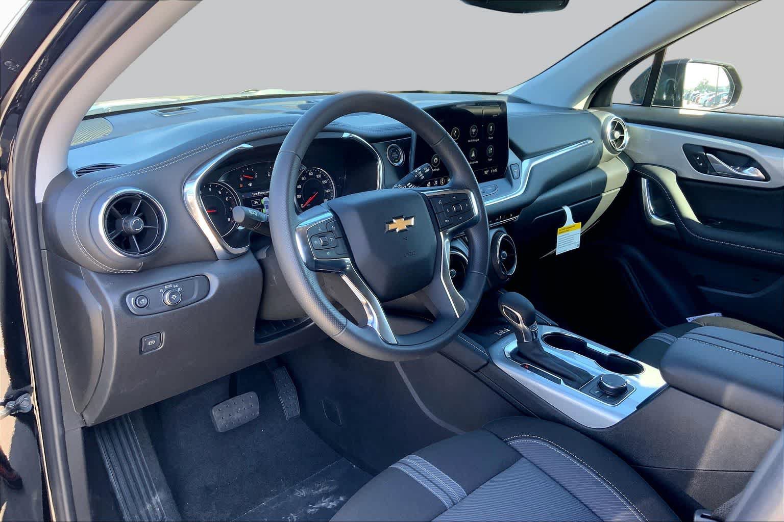 New 2026 Chevrolet Blazer LT w/ Convenience Package FWD image 9