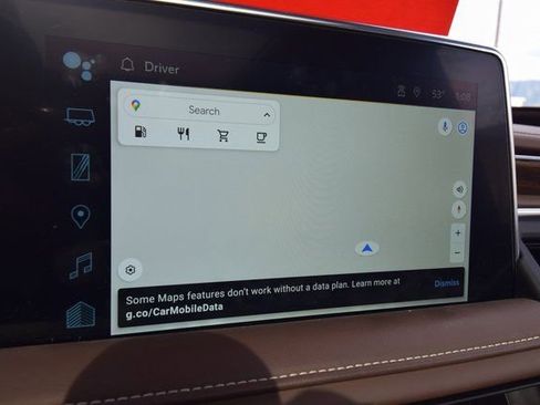 Used 2023 Chevrolet Suburban High Country image 12