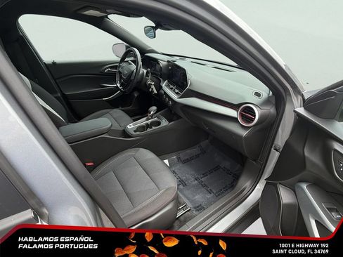 Used 2024 Chevrolet Trax RS w/ Driver Confidence Package FWD image 29