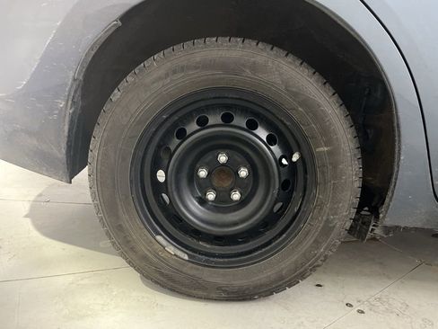 Used 2016 Toyota Corolla LE image 11