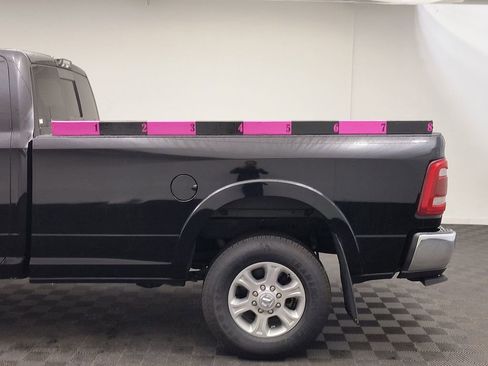 Used 2019 RAM 2500 Laramie image 17