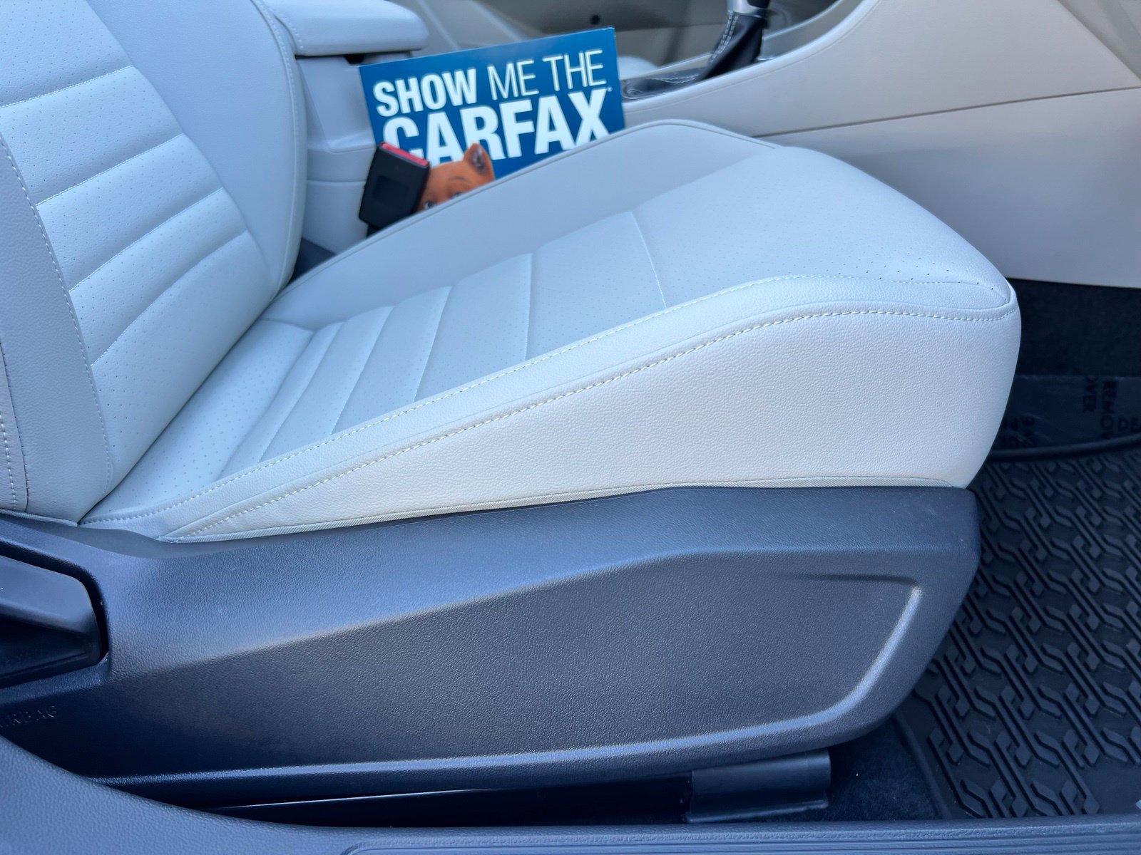 Used 2024 Volkswagen Jetta SE w/ Panoramic Sunroof Package FWD image 63