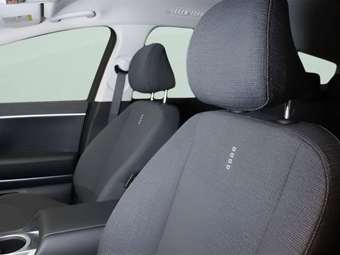 New 2026 Hyundai Ioniq 9 SE image 7