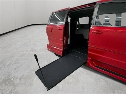 Used 2016 Dodge Grand Caravan SE w/ Quick Order Package 29E SE FWD image 20