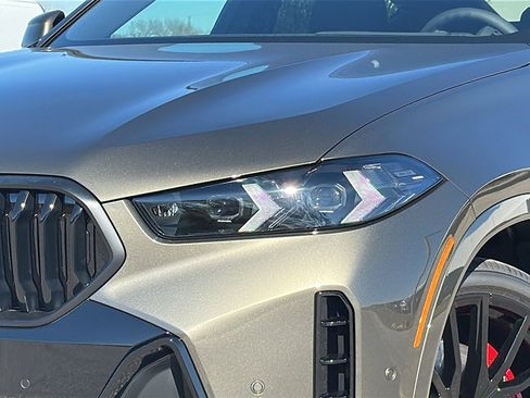 New 2026 BMW X6 xDrive40i w/ Climate Comfort Package image 4