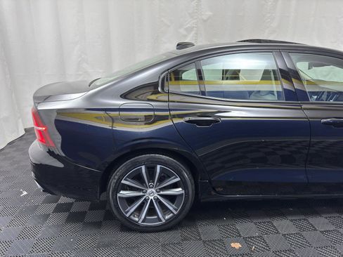 Used 2022 Volvo S60 B5 Momentum AWD/4WD image 13