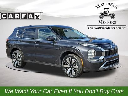 Used 2025 Mitsubishi Outlander SE