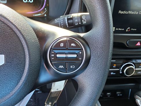 Certified 2025 Kia Soul LX w/ LX Technology Package FWD image 30