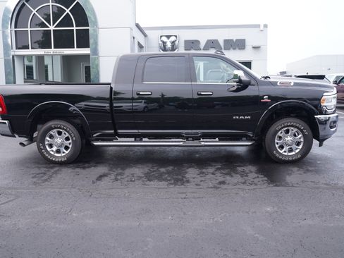 Used 2021 RAM 2500 Laramie AWD/4WD image 2