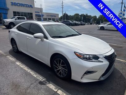 Used 2016 Lexus ES 350 w/ Navigation System Package
