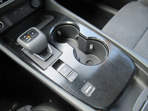 Used 2023 Nissan Rogue SV image 35