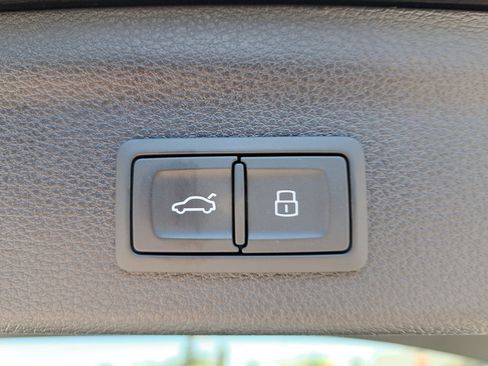 Certified 2025 Audi Q3 2.0T Premium w/ Convenience Package image 13