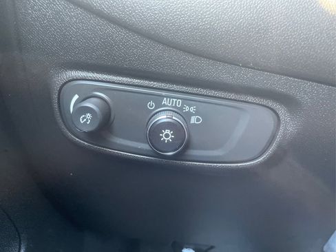 Used 2023 Chevrolet Equinox LT image 15