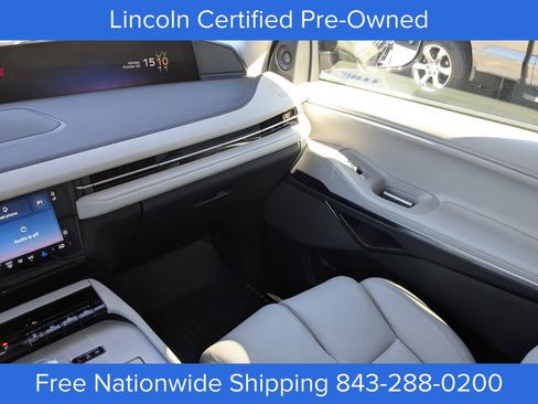 Certified 2025 Lincoln Navigator Reserve image 19