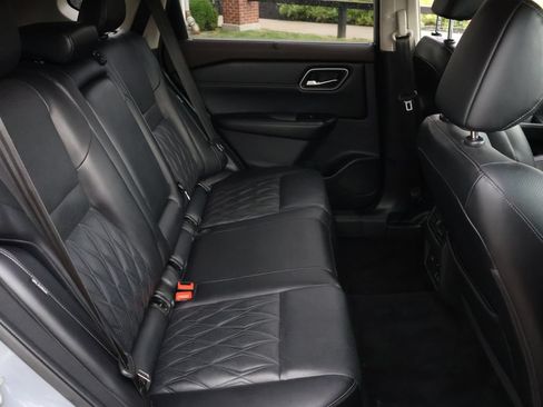 Used 2023 Nissan Rogue Platinum w/ Platinum Premium Package FWD image 11