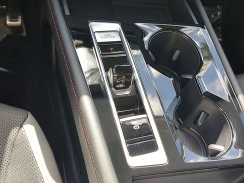 Used 2024 Volkswagen Atlas Peak Edition SE AWD/4WD image 28