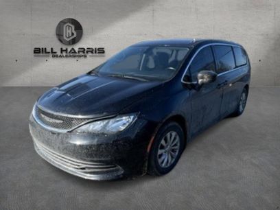 Used 2017 Chrysler Pacifica Touring w/ Tire & Wheel Group