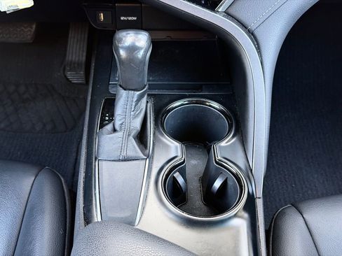 Used 2020 Toyota Camry SE image 22